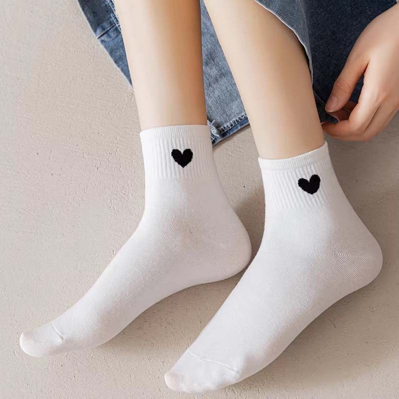 New Autumn & Winter Style Small Heart Mid-calf Casual Cotton Socks - 3 Pairs