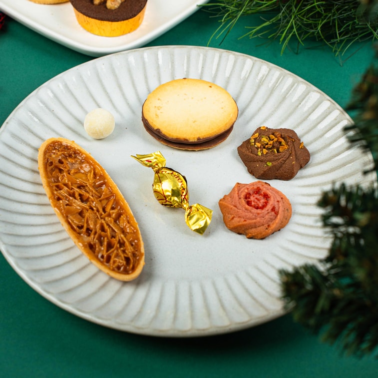 Red Holiday Assorted Cookie Gift Box - 12 Varieties, 45 Piece 3