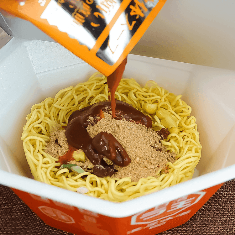 日清食品 ラ王カップ麺味噌味118g - Yami