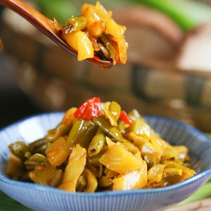 Crisp Cowpea With Chili Oil , 11.82 oz 【For Rice , Porridge and Noodles】【Sichuan Style】