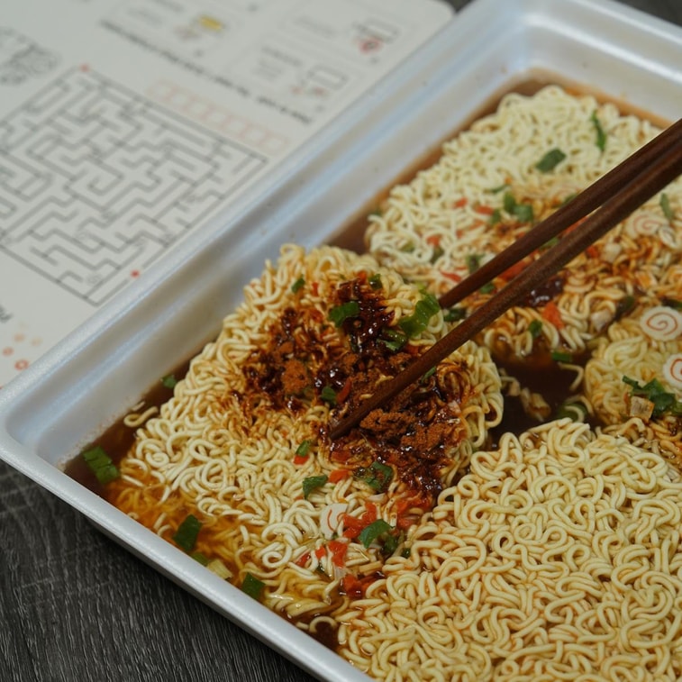 韓國AJUMMA REPUBLIC XL超大份拉麵 速食泡麵 辣味 365g【部落客同款】【大胃王挑戰】 5