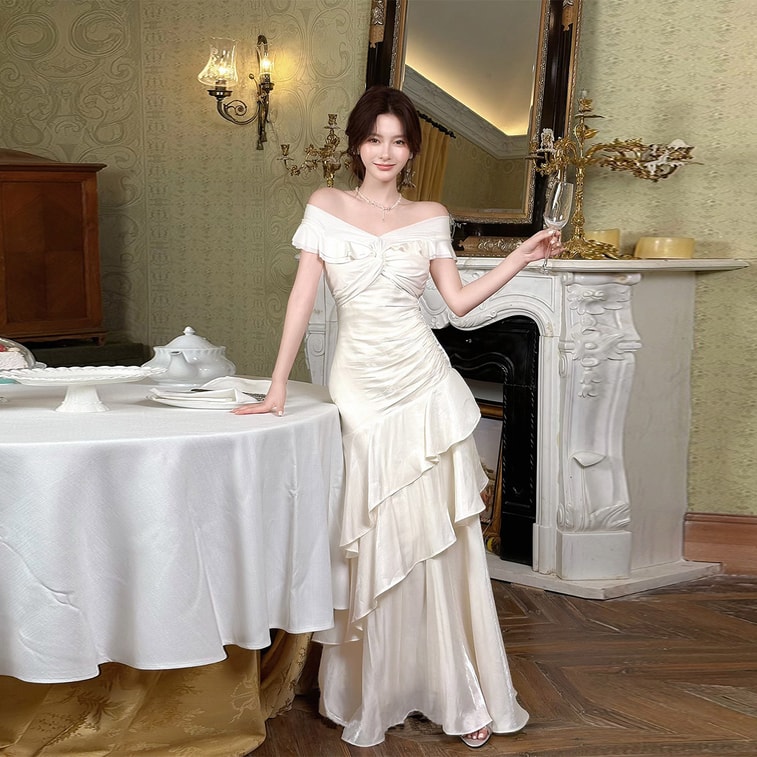 French one shoulder light luxury dress  niche dress  high end fishtail dress  light apricot long style M 9