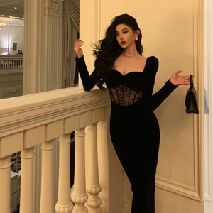 【中国直邮】 HSPM 新款生日派对宴会性感方领丝绒高级感蕾丝拼接礼服连衣裙 黑色 S