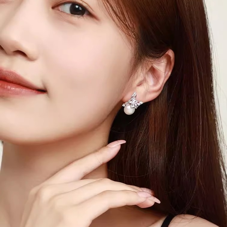 【中国直邮】 周大生 银珍珠耳钉女蝴蝶纯银时尚高级感设计耳饰送女友生日礼物  蝴蝶耳钉 3