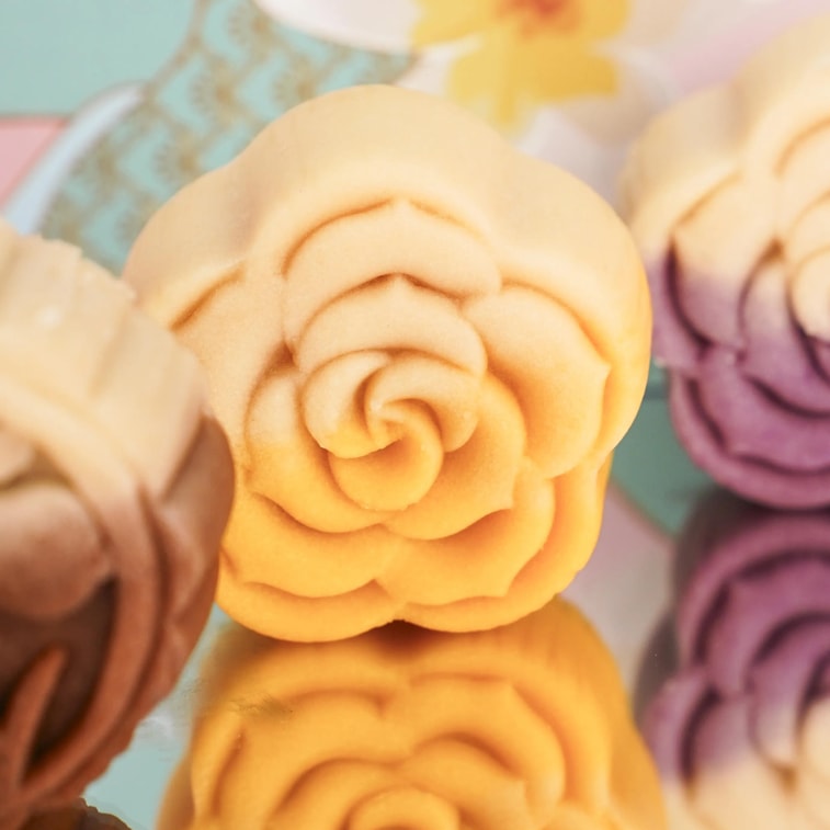 Lily Four Seasons Mooncake Gift Box,4 Flavor 4 Pieces 16.93 oz 【Mango Sago, Coconut Yam, Peach Oolong, Earl Grey】 9
