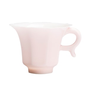 Ceramic Gongfu Teacup with Handle 40ml Flower-Rimmed Design 1 Piece (Color Shipped Randomly)