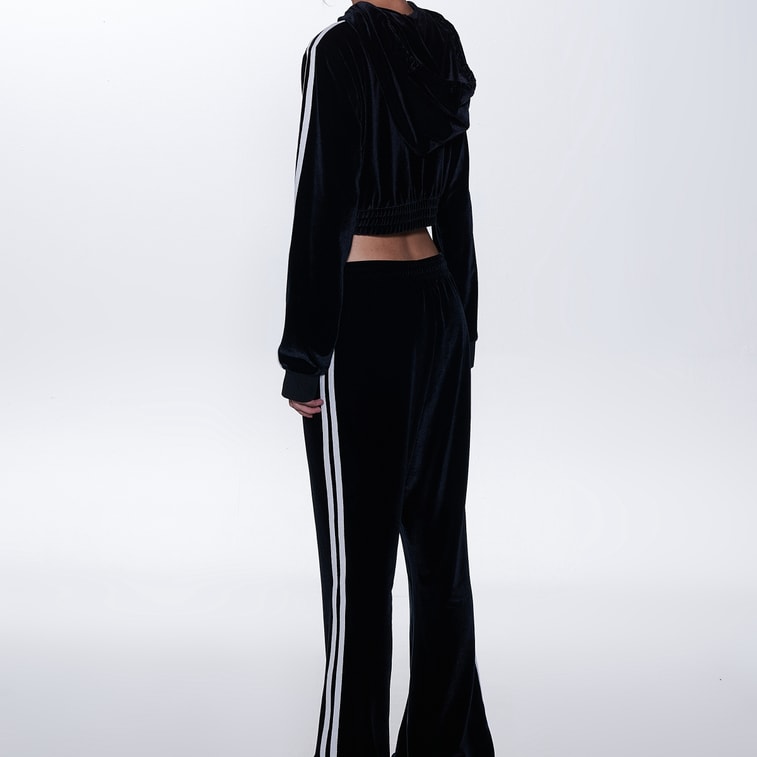 NERDY【加拿大/韓國直郵】23秋冬新款 天鵝絨短款連帽衫運動上衣 黑色 XS 5