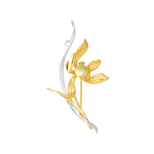 The Orchid Brooch Is High-end Exquisite And Fashionable.