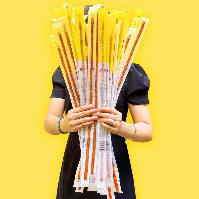 【中国直邮】 东方甄选 抖音网红结婚拍照派对食品华子辣条巨型盒超长零食辣片50条/盒