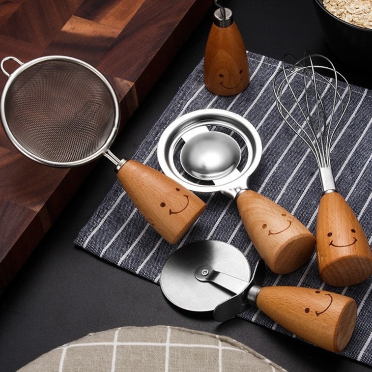 스미 귀여운 스마일리 얼굴 계란 치는 도구 + 여과기 3종 세트 6