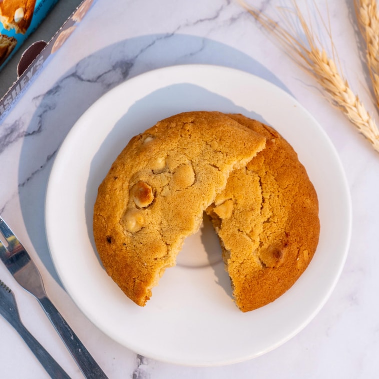 White Chocolate Chip Almond Cookies , 1.76oz*10packs [Korean CU convenience store selection] 3