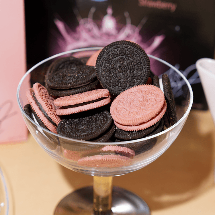 OREO BLACKPINK x Oreo, Cream Filled Chocolate Sandwich Cookies