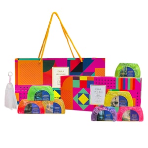 Colorful essential oil soap is translucent soft and convenient to carry. It is gentle and non irritating 1 box