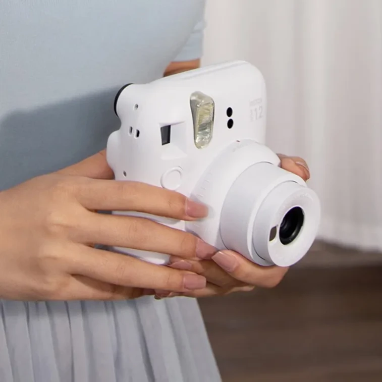 【香港からの直送】富士フイルム instax mini 12 ジャスミンホワイト インスタントカメラ 自動露出*1 3