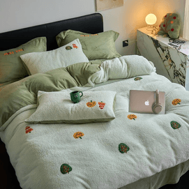 자장가 소프트 웜 슬립 밀크 벨벳 타월 자수 4피스 침대 시트 이불 커버 베개 커버 침실 필수 더블/퀸 사이즈 센유