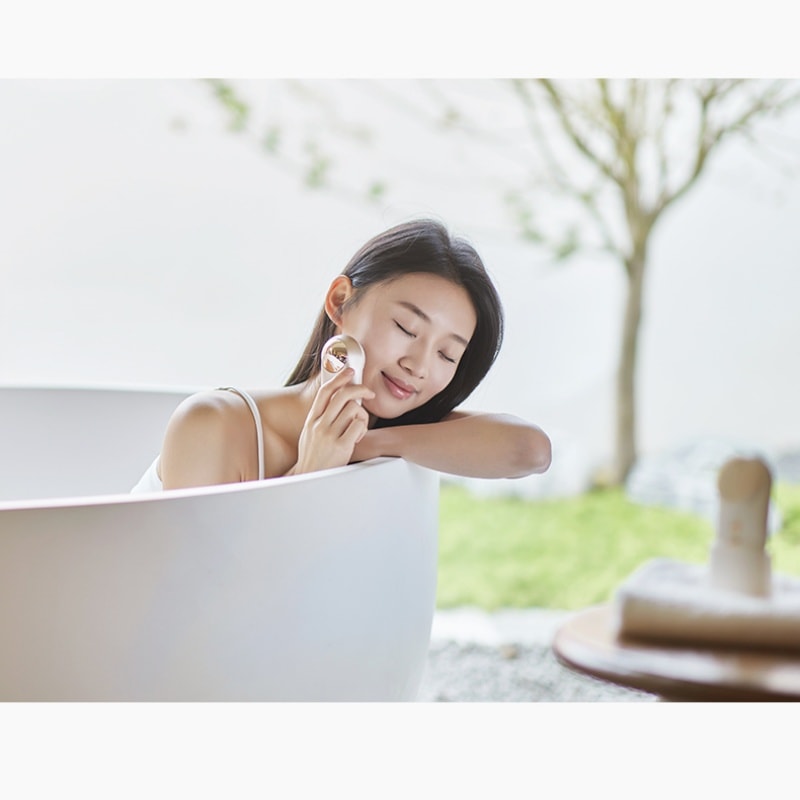 【中国直邮】 OLAYKS 洁面仪电动洗脸仪器按摩毛孔清洁充电式家用神器软毛刷 陶白色一个装