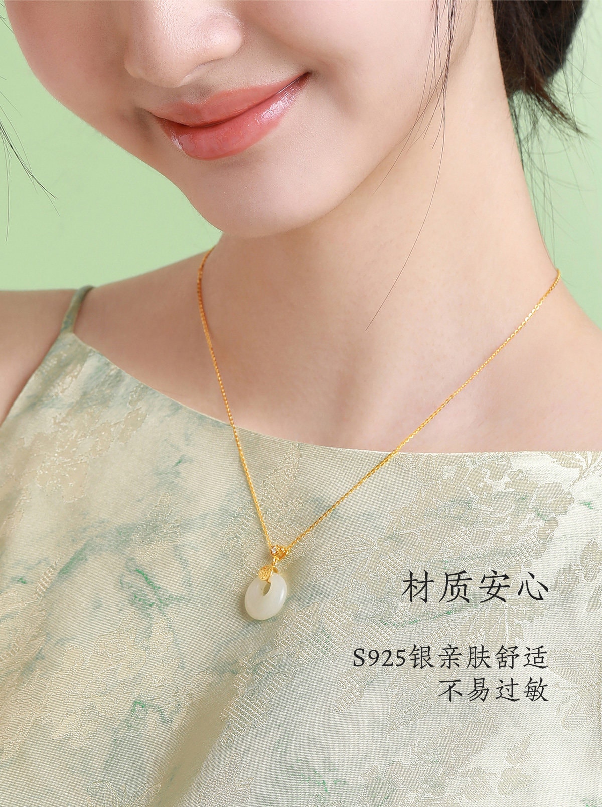 中国からの直送】周大福（Chow Tai Fook）ラッキーチャームバックル 