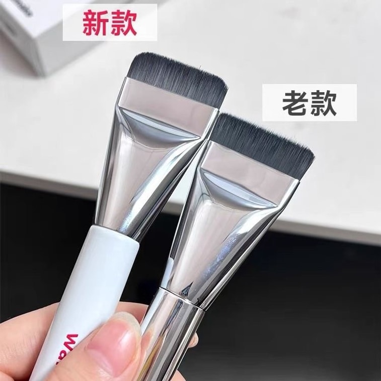 【韓國直郵】 韓國 WAKEMAKE 唯可魅 新款粉底刷一字型粉刷上臉無痕輕薄不吃粉化妝師專用刷1支/盒 6