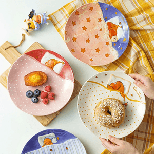 川岛屋 星星人睡眠盘子 可爱餐具陶瓷盘 粉蓝色云朵被 8.5"