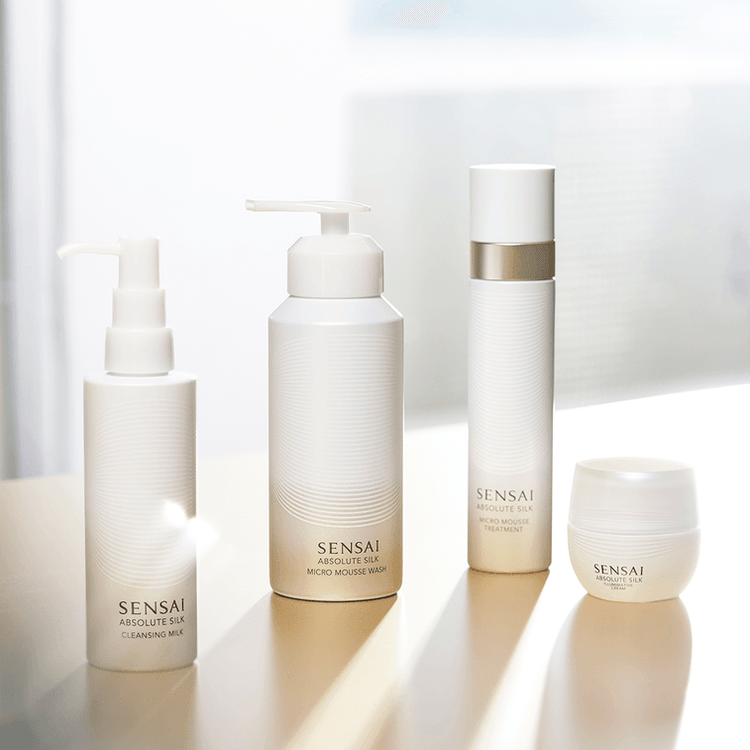 SENSAI Micro Mousse Treatment Essence 90ml - Yami.com
