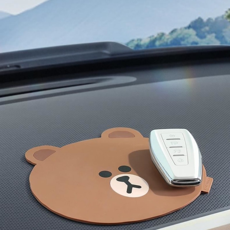【中國直郵】 日本 LINE FRIENDS 布朗熊車載防滑墊 創意汽車擺飾 單裝 大號裝