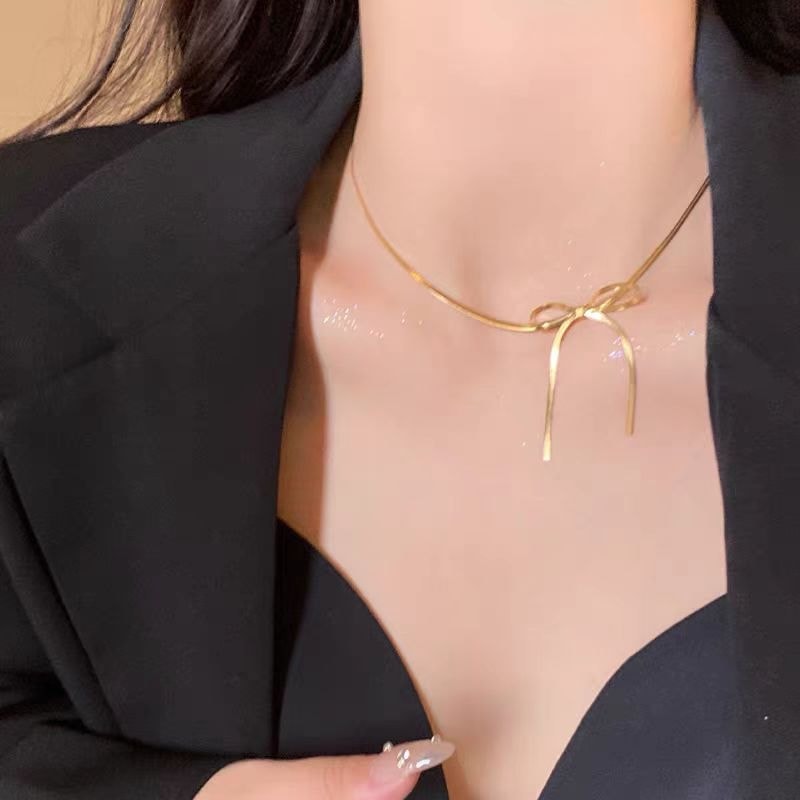  Fancy Jasmine 復古蝴蝶金色頸鏈鎖骨鏈 choker 1條 輕奢精美設計時尚簡約 通勤百搭配西裝