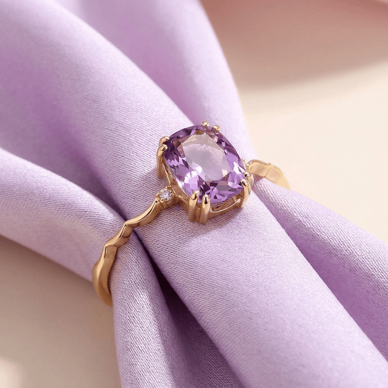 Fancy Jasmine 【限時驚爆價手慢無!!!】日系薰衣草紫水晶小方糖戒指開口可調節 夢幻紫💜 仙女落淚款 月光發光 溫柔到心尖 簡約時尚 1只 【附贈Facny Jasmine高端抽拉懸浮首飾盒】 3