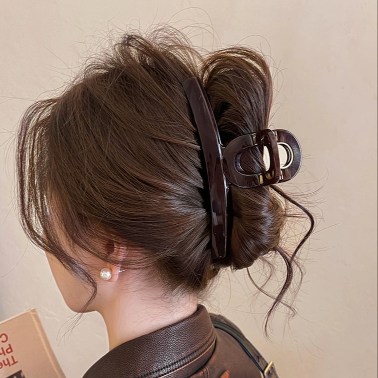 High-end single-tooth large shark clip 2025 new style hair accessory 1 piece 4