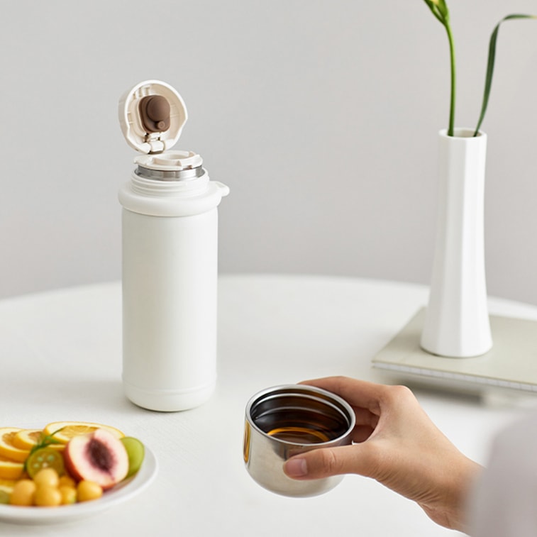 OLAYKS [As Seen with Hou Minghao] 550ml Stainless Steel Insulated Water Bottle with Drink-Through Lid, Compact Portable Travel Tumbler for Men & Women 8