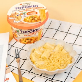 Holey Topokki With Glass Noodle - Instant Rice Cake with Vermicelli ,Spicy Cream Flavor , 4.16 oz  *4【4 Packs】
