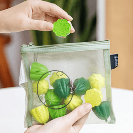 Frozen Leaf Tea Assortment 15 pieces in a Lotus Jar