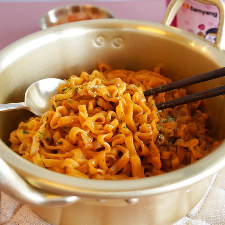 Korean Buldak Noodles Carbonara Stir-Fried Ramen Spicy Chicken Flavor Big Bowl, 3.7 oz【Trending on TikTok】 3