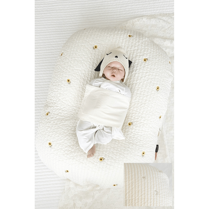 Jeinjena Baby Lounger - Moon Star Cotton