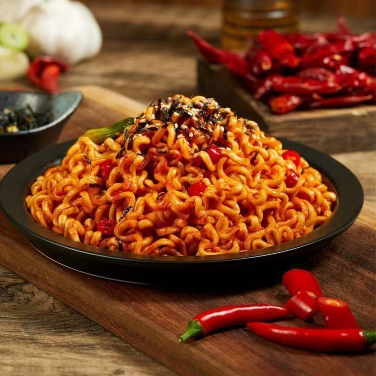 삼양 간편 한국식 클래식 스위트 앤 스파이시 치킨 라면 - 인기 만점 인스턴트 라면/기숙사 간식, 중독성 강함! 140g*1봉 3