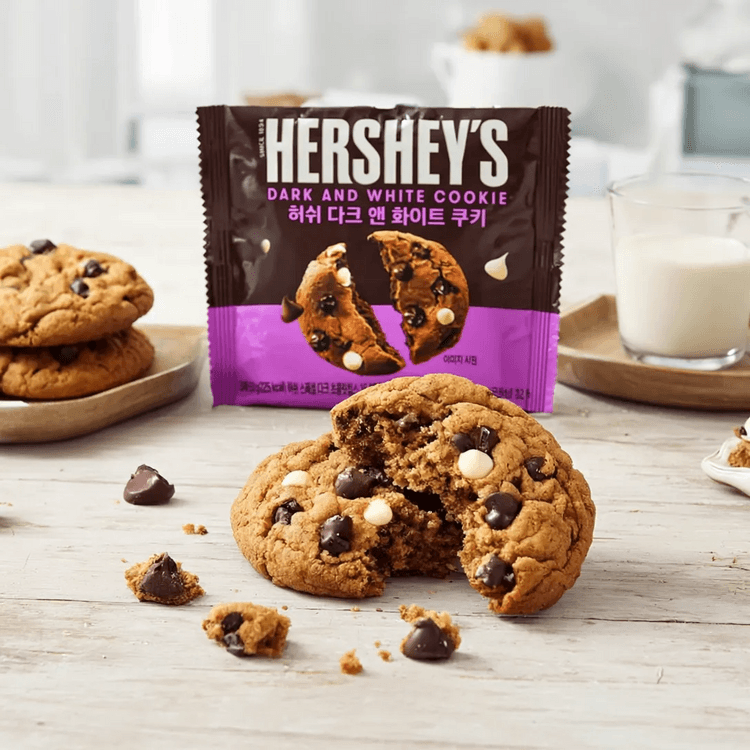 HERSHEY'S KOREA Dark & White Chocolate Chip Single Cookie 1.76
