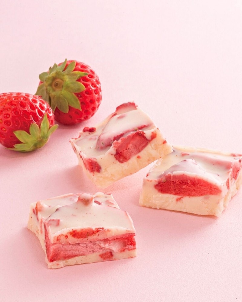 日本 NICHIGO ICHIGO ins超人气 2026情人节 期间限定 白巧莓角方砖巧克力 6个装