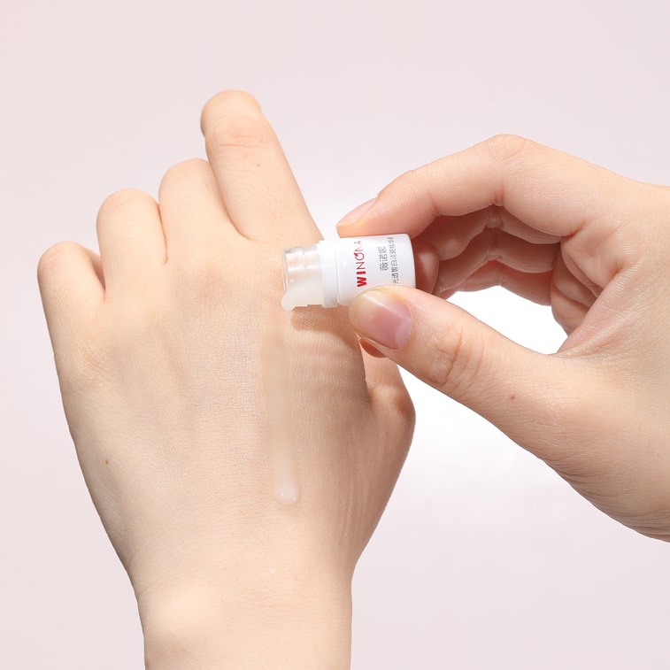 Camellia-Lucent Spot-Correcting Whitening Essence 1.5ml*7 6