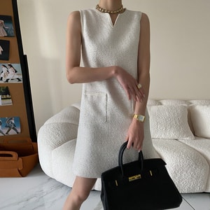 【中国直邮】 HSPM 全亮片刺绣 经典H型剪裁 粗花呢法式无袖连衣裙 小香风裙 米白S