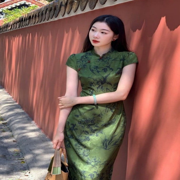 New Chinese style retro improved cheongsam half sleeved long skirt in size S 3
