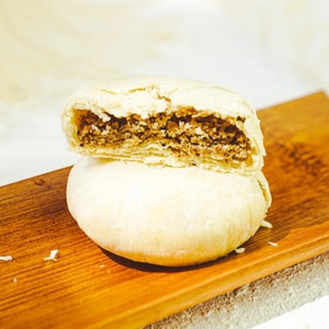 Mung Bean Cake - Chinese Pastry, 4.51oz