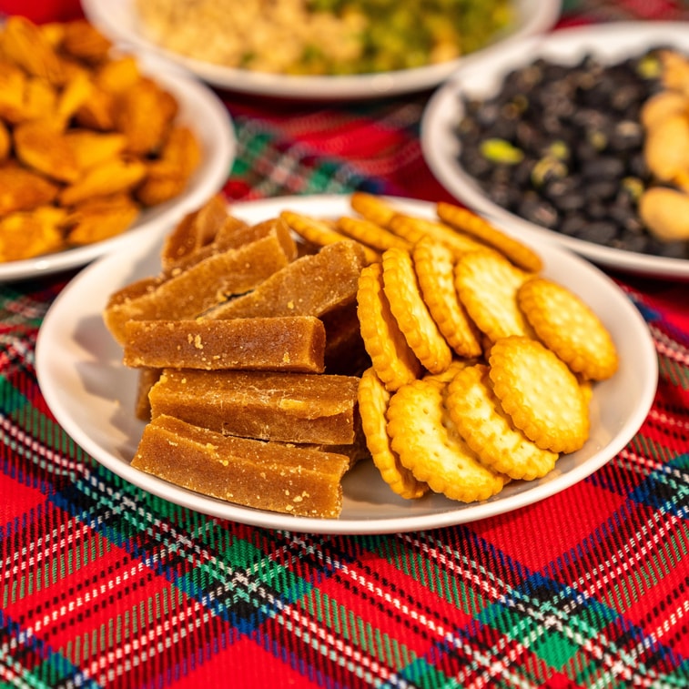 老街口 年獸款堅果炒貨大禮盒 8款入 1.31kg【巴旦木夏威夷果腰果瓜子青豆黑豆山楂餅乾】 5