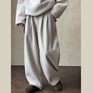 Korean thick woolen sickle pants  curved knife pants  women's autumn and winter new style  slimming and imitation cashmere pants  warm oat and velvet M