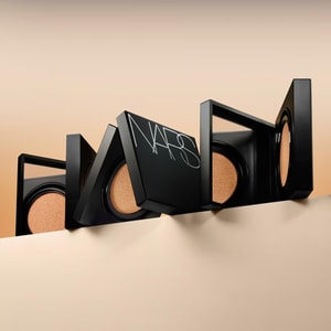 Natural Radiant Longwear Cushion Fundation, Soft Matte, SPF50 / PA+++, MONT BLANC, Soft Pink-White