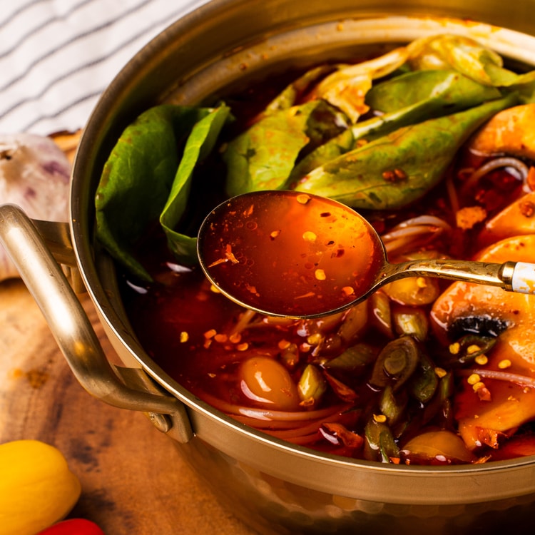 CDLP LIUPO Spicy Hot Pot Soup Base, 20.46 oz - Yami.com
