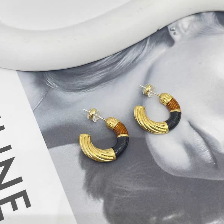 Fancy Jasmine 美拉德黑红珐琅复古耳钉 秋冬必备 点亮穿搭 日常通勤 每一眼都是高级感  【附赠Facny Jasmine高端抽拉悬浮首饰盒】1对 3