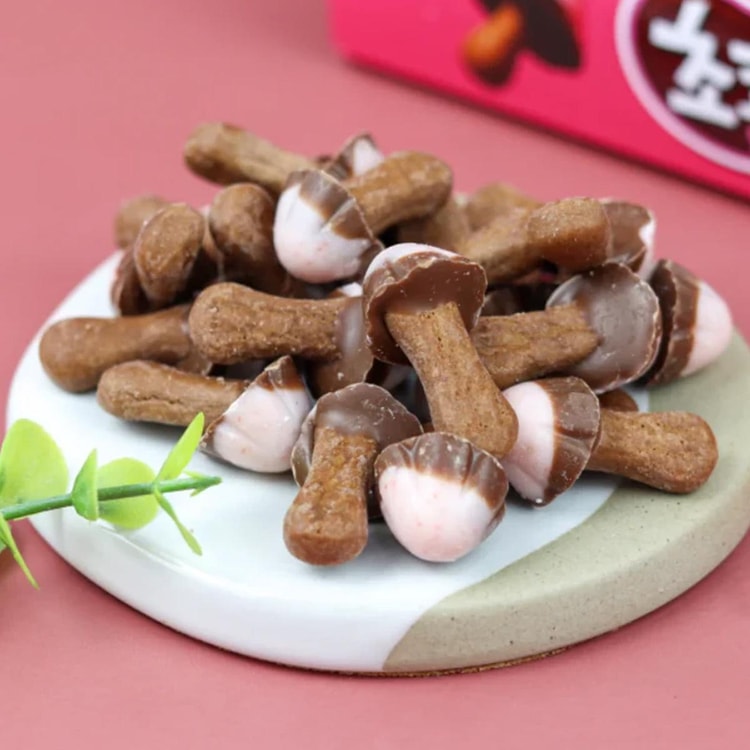 ORION Choco Mont Biscuit Strawberry Cream Flavor, 5.08 oz - Yami.com