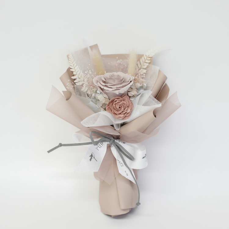 SINGLE SOFT PINK PRESERVED ETERNAL ROSE BOUQUET