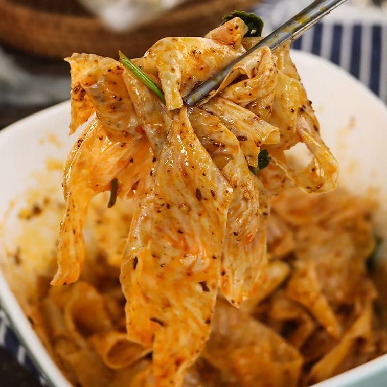 기타 건강 옵션: 매콤한 수제 두부피(북동부 스타일) 차가운 요리, 매운 맛, 150g 3