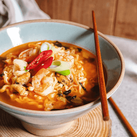 Korean Jin Jjambbong Spicy Seafood Noodles - Thick, Chewy Noodles, 4 Pack* 4.58 oz