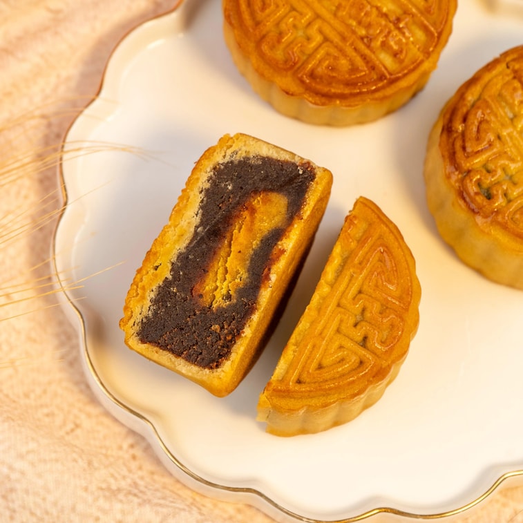 【Best Price】Panda Perfect Roundness Collection Mooncake Gift Box,9 Flavor 10 Pieces  22.93 oz 12